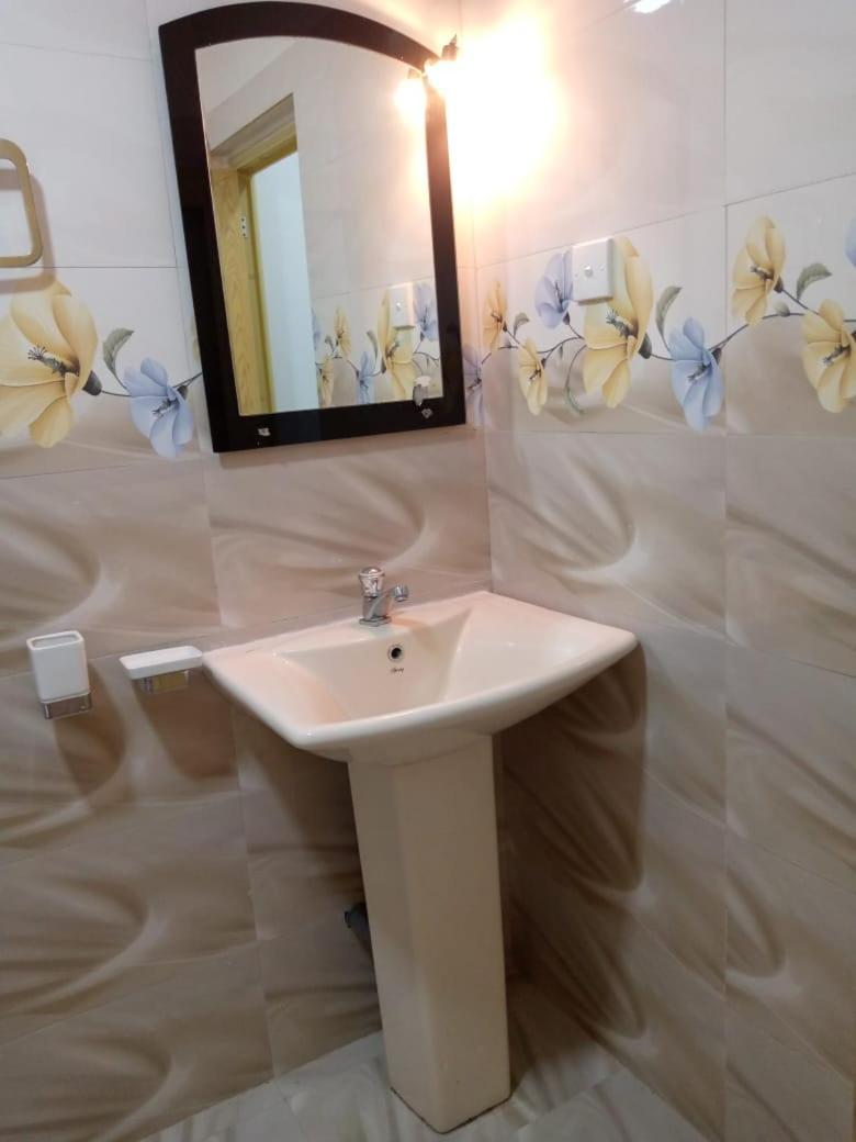 Villa Senan - 2 Apartments - ミリッサ エクステリア 写真